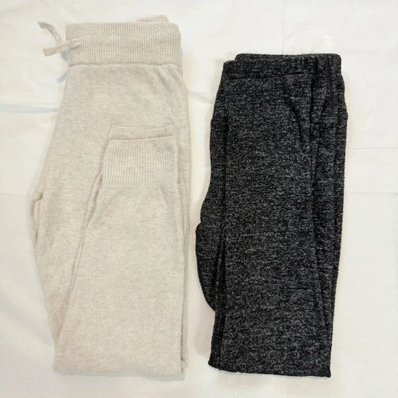 2 pairs of girls joggers , Medium 8-10 - Picture 2 of 7